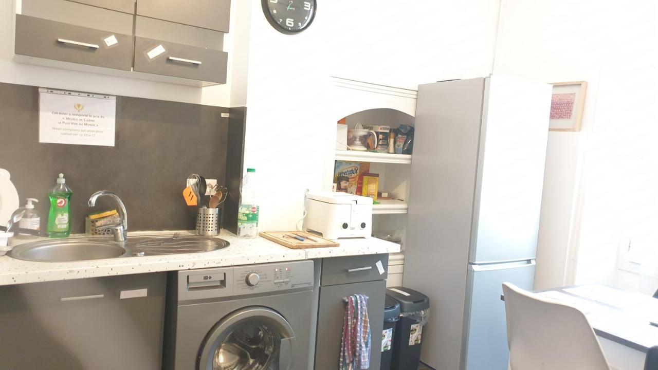 Chambres Poitiers Centre Ville - Salle de Bain, Réfrigérateur, TV et machine à café privatifs - Cuisine commune - Terrasse - Hôtel de ville à 200m Extérieur photo